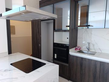 Venta Suite con 1 o 2 parqueaderos y bodega, Gonzalez Suarez
