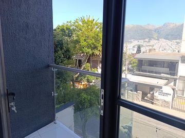 Venta Suite con 1 o 2 parqueaderos y bodega, Gonzalez Suarez