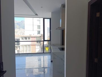 Venta Suite con 1 o 2 parqueaderos y bodega, Gonzalez Suarez