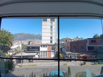 Venta Suite con 1 o 2 parqueaderos y bodega, Gonzalez Suarez