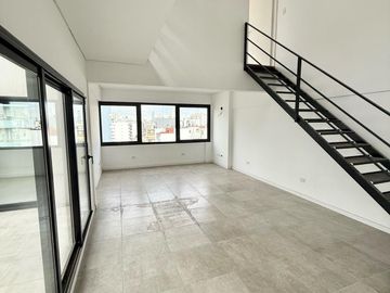 Increíble Oficina Duplex Reciclada a Estrenar