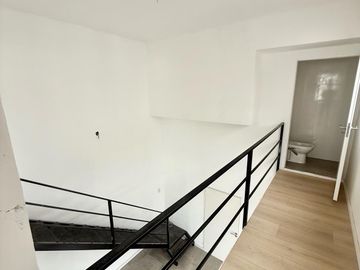 Increíble Oficina Duplex Reciclada a Estrenar