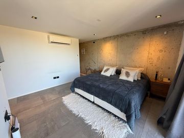 !!EXCLUSIVA CASA EN VALLE DEL GOLF | PILETA | FONDO AL GOLF | TERRENO 1500 M2!!