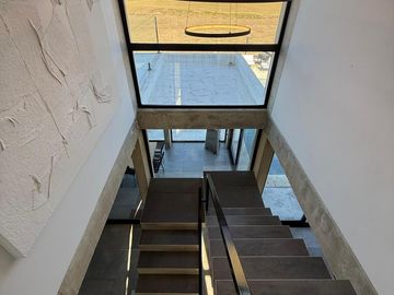 !!EXCLUSIVA CASA EN VALLE DEL GOLF | PILETA | FONDO AL GOLF | TERRENO 1500 M2!!