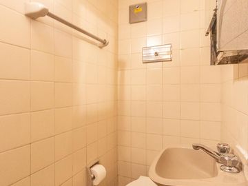 VENTA * PARQUE CHACABUCO / CABALLITO SUR * CASA LOTE PROPIO * PISCINA * 4 COCHERAS