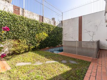 VENTA * PARQUE CHACABUCO / CABALLITO SUR * CASA LOTE PROPIO * PISCINA * 4 COCHERAS
