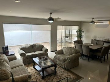 Casa en Renta en Cumbres Elite, Amueblada y Equipada, Monterrey