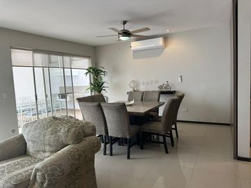 Casa en Renta en Cumbres Elite, Amueblada y Equipada, Monterrey
