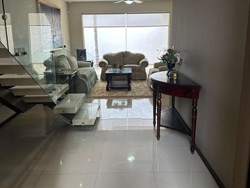 Casa en Renta en Cumbres Elite, Amueblada y Equipada, Monterrey