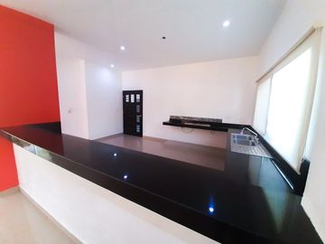 CASA EN VENTA MERIDA, CENTRO, CERCA DE AV ITZAES, ENTREGA INMEDIATA.