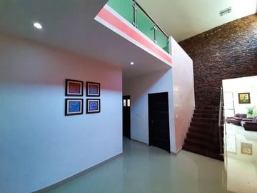 CASA EN VENTA MERIDA, CENTRO, CERCA DE AV ITZAES, ENTREGA INMEDIATA.