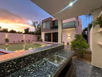 CASA EN VENTA MERIDA, CENTRO, CERCA DE AV ITZAES, ENTREGA INMEDIATA.