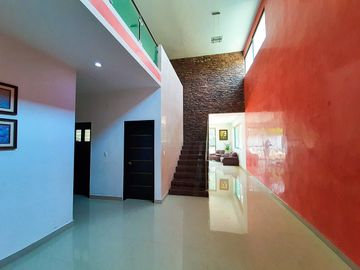 CASA EN VENTA MERIDA, CENTRO, CERCA DE AV ITZAES, ENTREGA INMEDIATA.