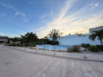 CASA EN VENTA MERIDA, SANTA MARIA YAXCHE, PRIVADA UNICA LIVING, 45, VERANO 2026.