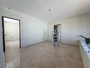 CASA EN VENTA MERIDA, SANTA MARIA YAXCHE, PRIVADA UNICA LIVING, 45, VERANO 2026.