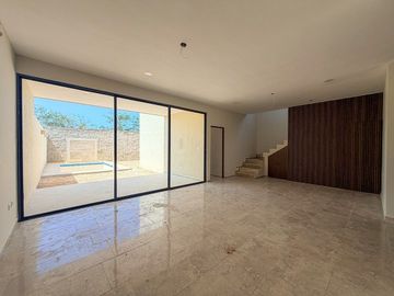 CASA EN VENTA MERIDA, SANTA MARIA YAXCHE, PRIVADA UNICA LIVING, 45, VERANO 2026.