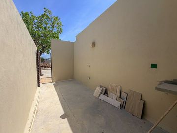 CASA EN VENTA MERIDA, SANTA MARIA YAXCHE, PRIVADA UNICA LIVING, 45, VERANO 2026.
