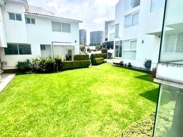 Casa en condominio en venta Bugamvillas