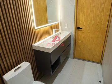 Casa en Venta en Punto Sur Tlajomulco de Zuñiga | 4 Recámaras con Roof Garden