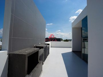 Casa en Venta en Punto Sur Tlajomulco de Zuñiga | 4 Recámaras con Roof Garden