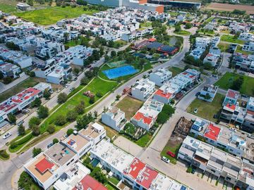 Casa en Venta en Punto Sur Tlajomulco de Zuñiga | 4 Recámaras con Roof Garden