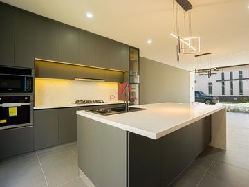 Casa en Venta en Punto Sur Tlajomulco de Zuñiga | 4 Recámaras con Roof Garden