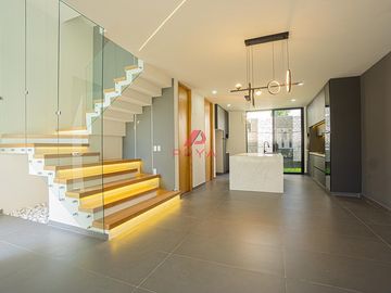 Casa en Venta en Punto Sur Tlajomulco de Zuñiga | 4 Recámaras con Roof Garden
