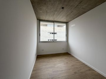 Departamento de 3 dormitorios piso exclusivo con cochera y radiadores en zona rio