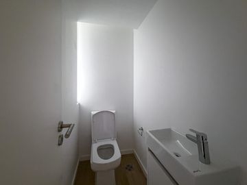 Departamento de 3 dormitorios piso exclusivo con cochera y radiadores en zona rio