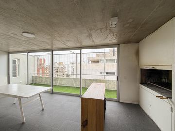 Departamento de 3 dormitorios piso exclusivo con cochera y radiadores en zona rio