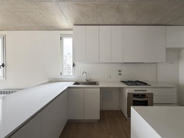 Departamento de 3 dormitorios piso exclusivo con cochera y radiadores en zona rio