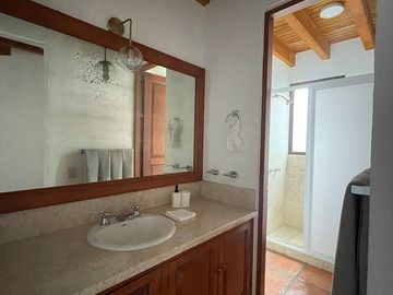 Casa en renta con acceso al Club de Golf de Avandaro , Valle de Bravo