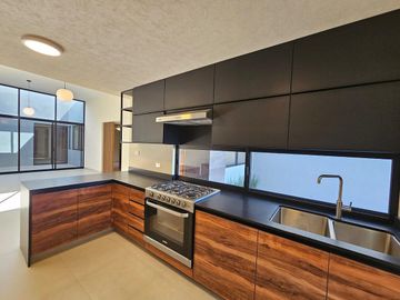 🏡 SAN ÁNGEL V – CASA DE UNA SOLA PLANTA