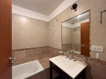 Alquiler Departamento de 3 ambientes C/Balcon y Cochera en Villa Urquiza