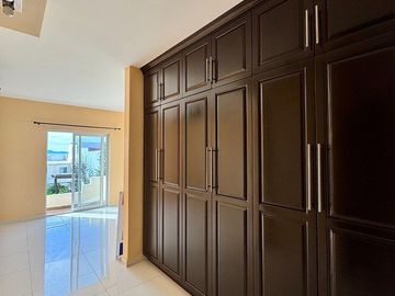 CASA EN VENTA CON VISTA AL MAR 🌊