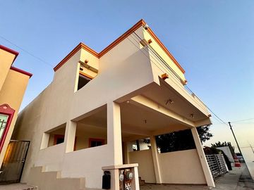 CASA EN VENTA CON VISTA AL MAR 🌊