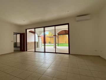 Casa en Renta en Las Fincas, Temozón