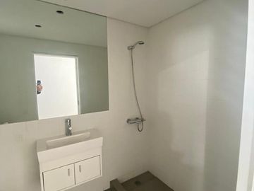 Monoambiente a estrenar 45m2 super moderno y luminoso con parrilla propia! ALQULER