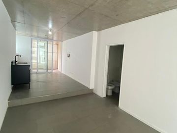 Monoambiente a estrenar 45m2 super moderno y luminoso con parrilla propia! ALQULER