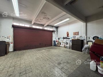Casa en Altos de 3 Amb con Quincho, Piscina, Galpón y Local 2 Sótanos (1 en Local y otro en Galpón)