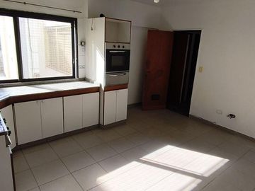 Alquiler, Departamento, 4 Ambientes, Dependencia, Balcón, Lavadero, Cochera, Villa Urquiza
