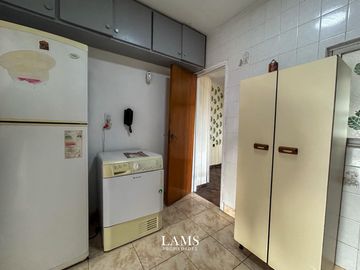 Alquiler 24 meses - Departamento 3 ambientes con balcón y dependencia - Zona Centro