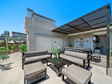 VENTA - DEPARTAMENTO DE TRES AMBIENTES CON BALCON TERRAZA - LAS CAÑITAS.