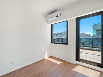 VENTA - DEPARTAMENTO DE TRES AMBIENTES CON BALCON TERRAZA - LAS CAÑITAS.