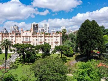 VENTA - DEPARTAMENTO DE TRES AMBIENTES CON BALCON TERRAZA - LAS CAÑITAS.