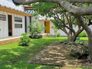 CASA CONTEMPORÁNEA EN VENTA · MALINALCO, ESTADO DE MÉXICO