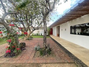 CASA CONTEMPORÁNEA EN VENTA · MALINALCO, ESTADO DE MÉXICO