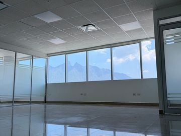 OFICINA EN RENTA, AV. FUNDADORES, DEL PASEO RESIDENCIAL