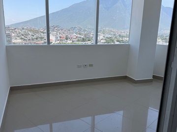 OFICINA EN RENTA, AV. FUNDADORES, DEL PASEO RESIDENCIAL