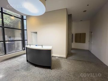 Alquiler oficina de 400 m2 en 2 plantas con 3 cocheras - Martínez